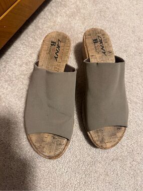 DKNY Taupe Slip-On Cork-Style Mules size 9